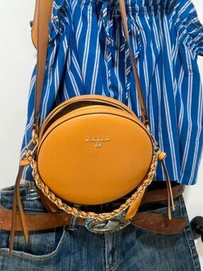 Michael Kors Delancey Round Crossbody Bag Cider Cognac Brown Leather Canteen Det